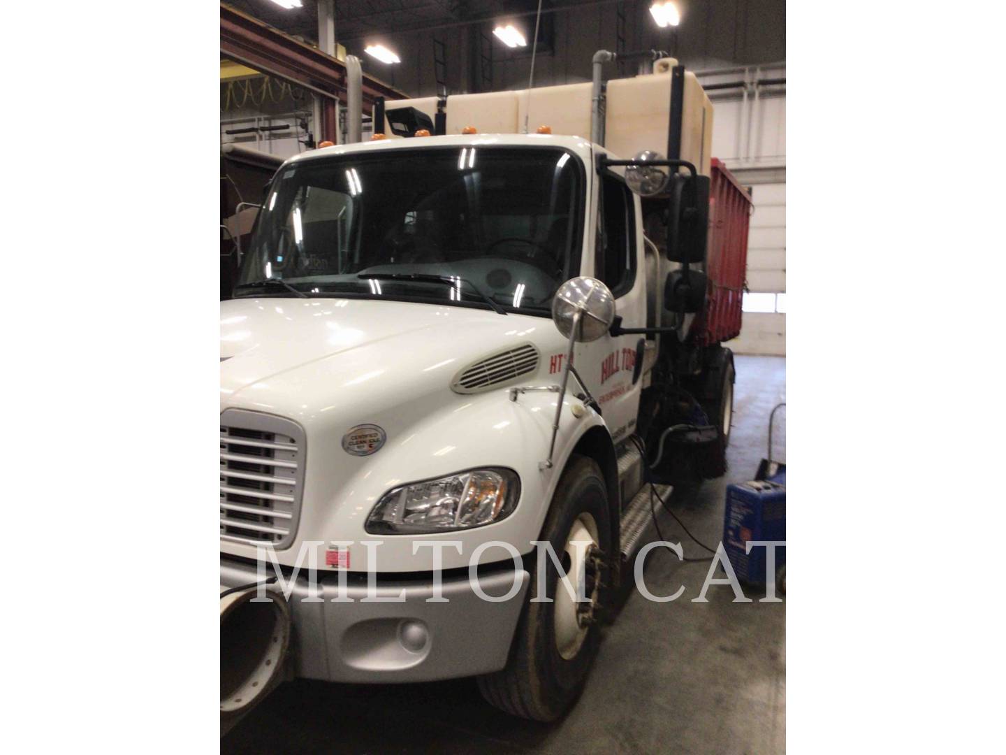 2009 Freightliner M2 Truck