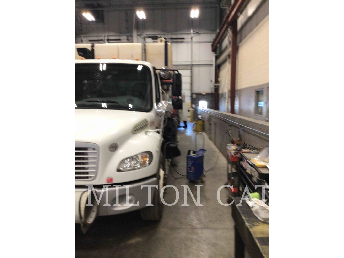 2009 Freightliner M2 Truck