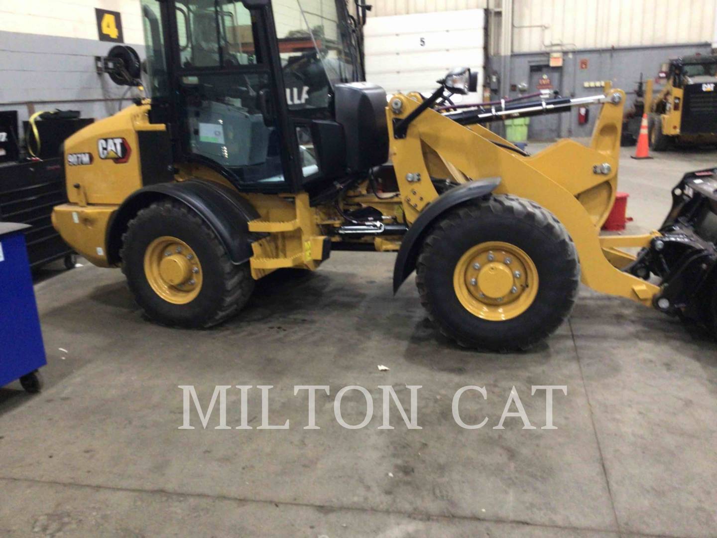 2022 Caterpillar 907M Wheel Loader