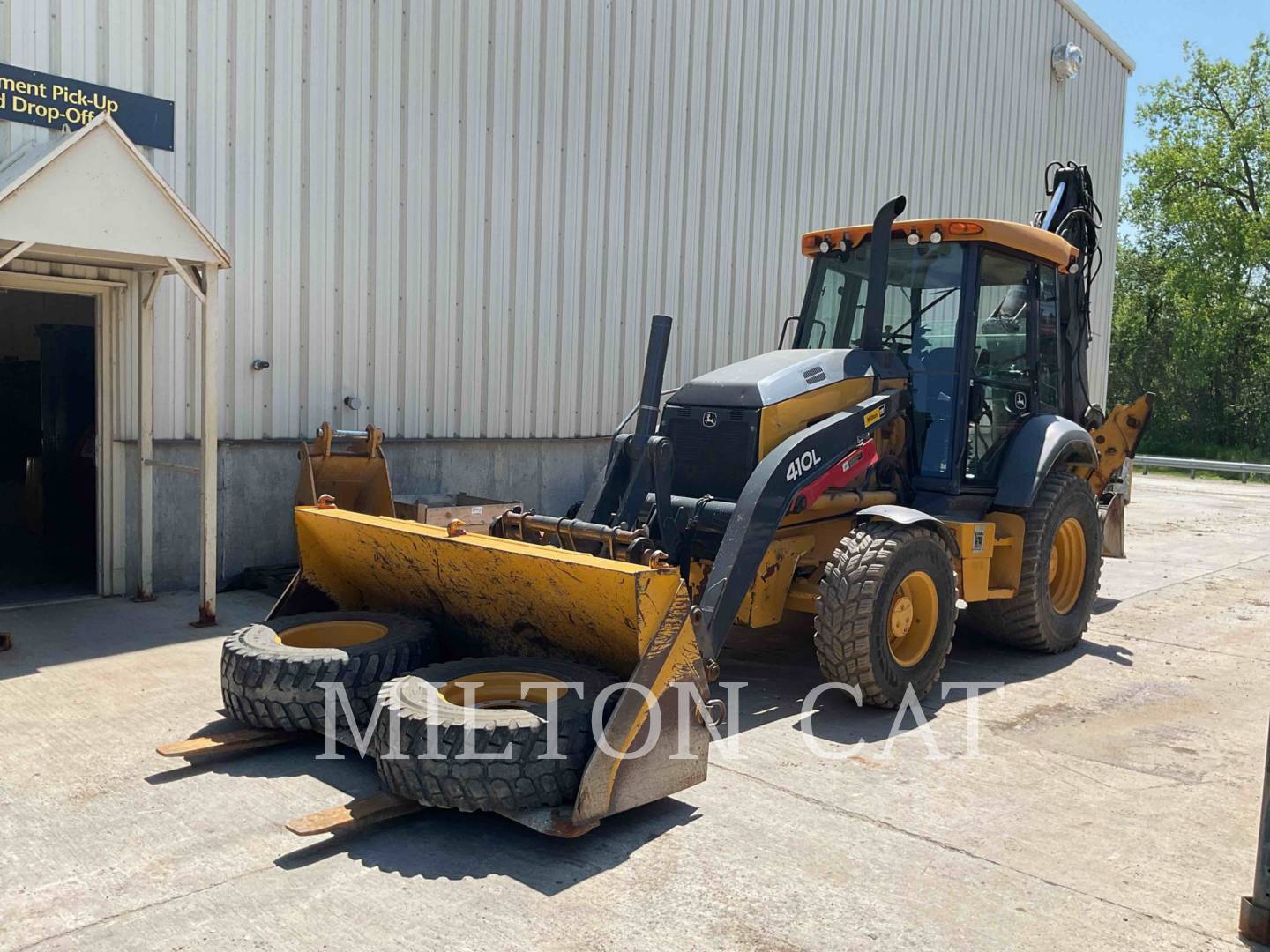 2018 John Deere 410L Tractor Loader Backhoe