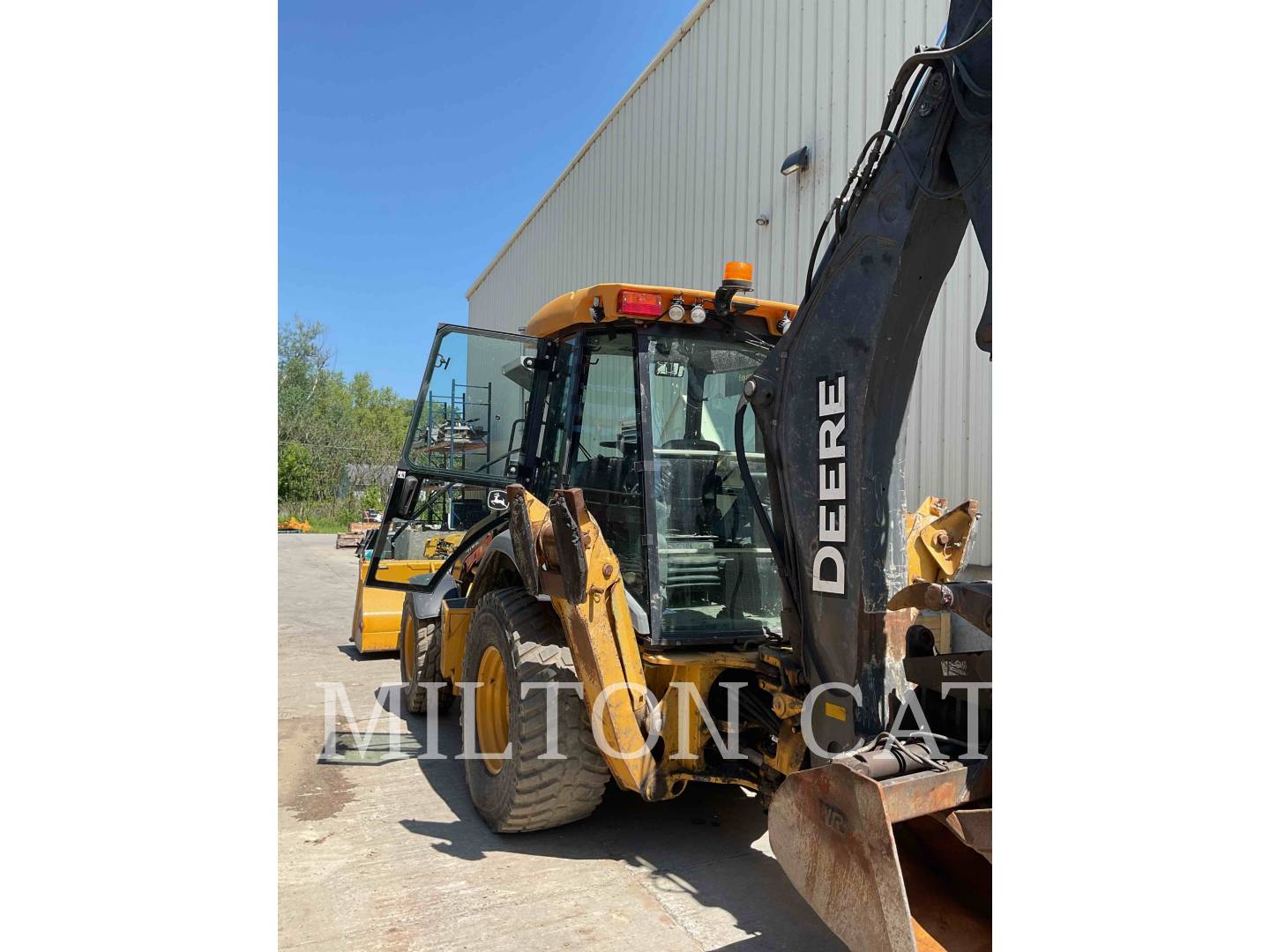 2018 John Deere 410L Tractor Loader Backhoe