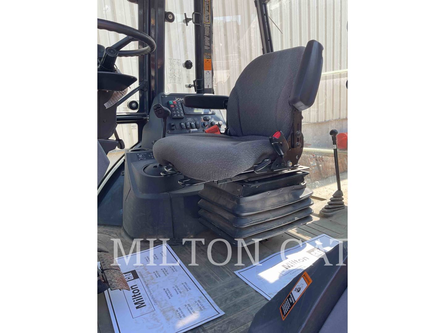 2018 John Deere 410L Tractor Loader Backhoe