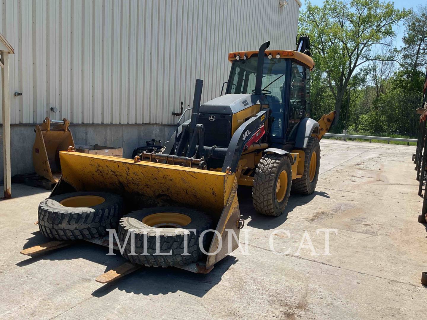 2018 John Deere 410L Tractor Loader Backhoe