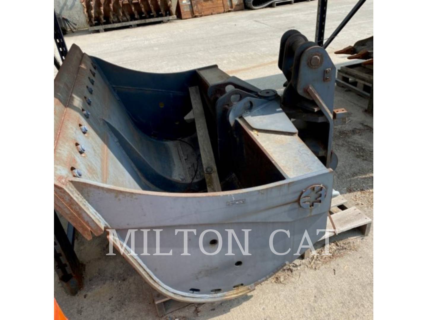 2015 Misc 323TILTBUCKET 63" Bucket