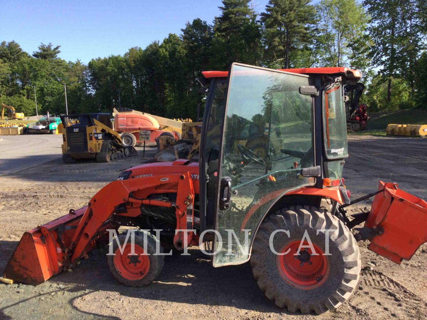 2015 Komatsu B3350_KU Tractor