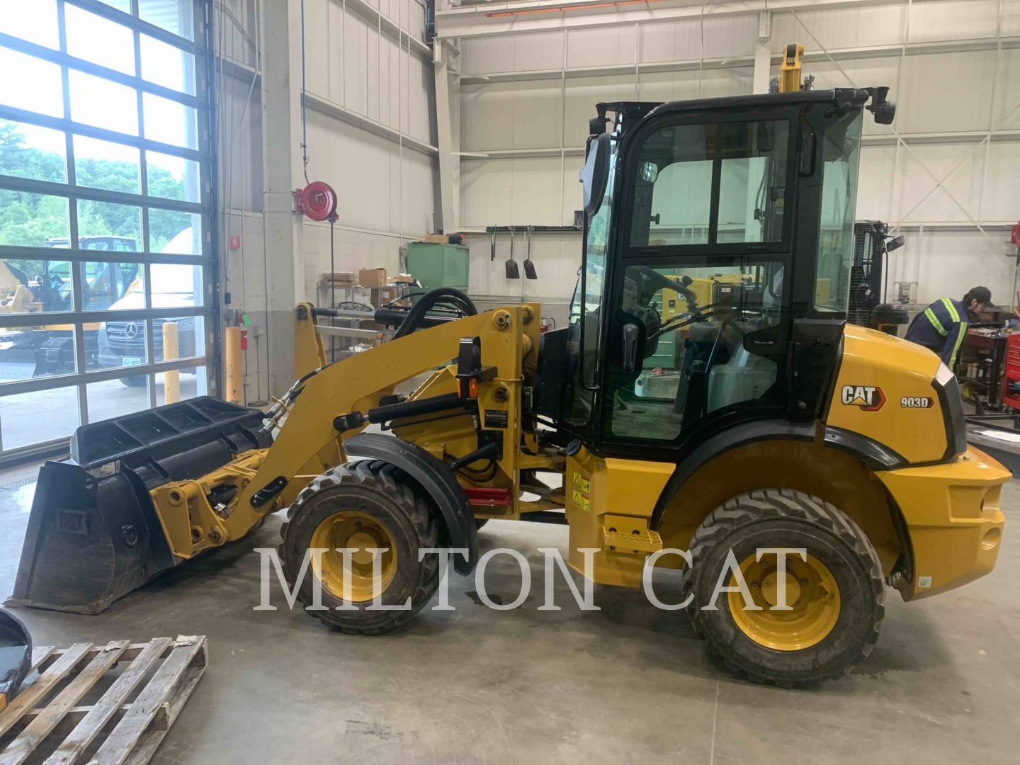 2022 Caterpillar 903D Wheel Loader