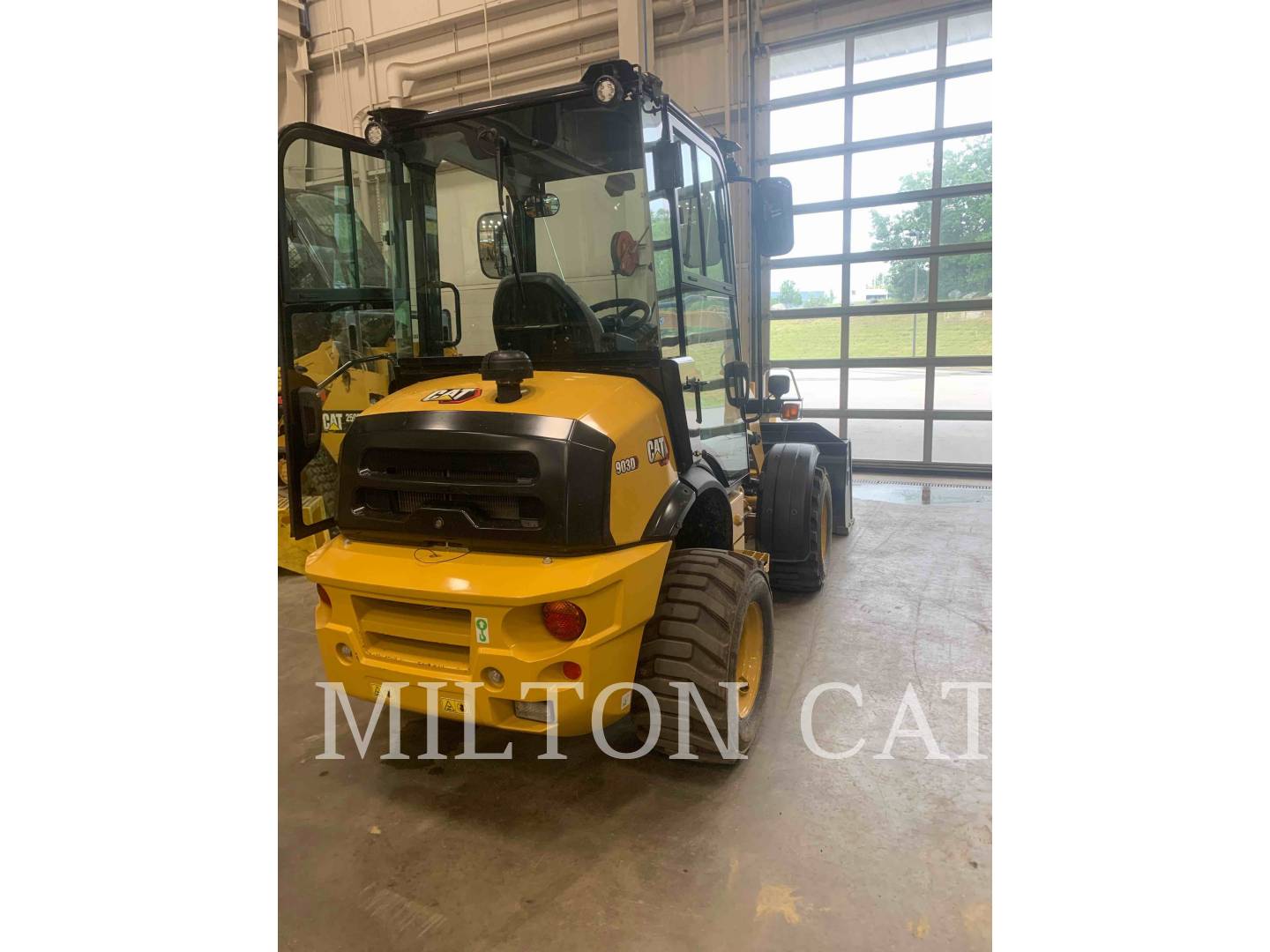 2022 Caterpillar 903D Wheel Loader