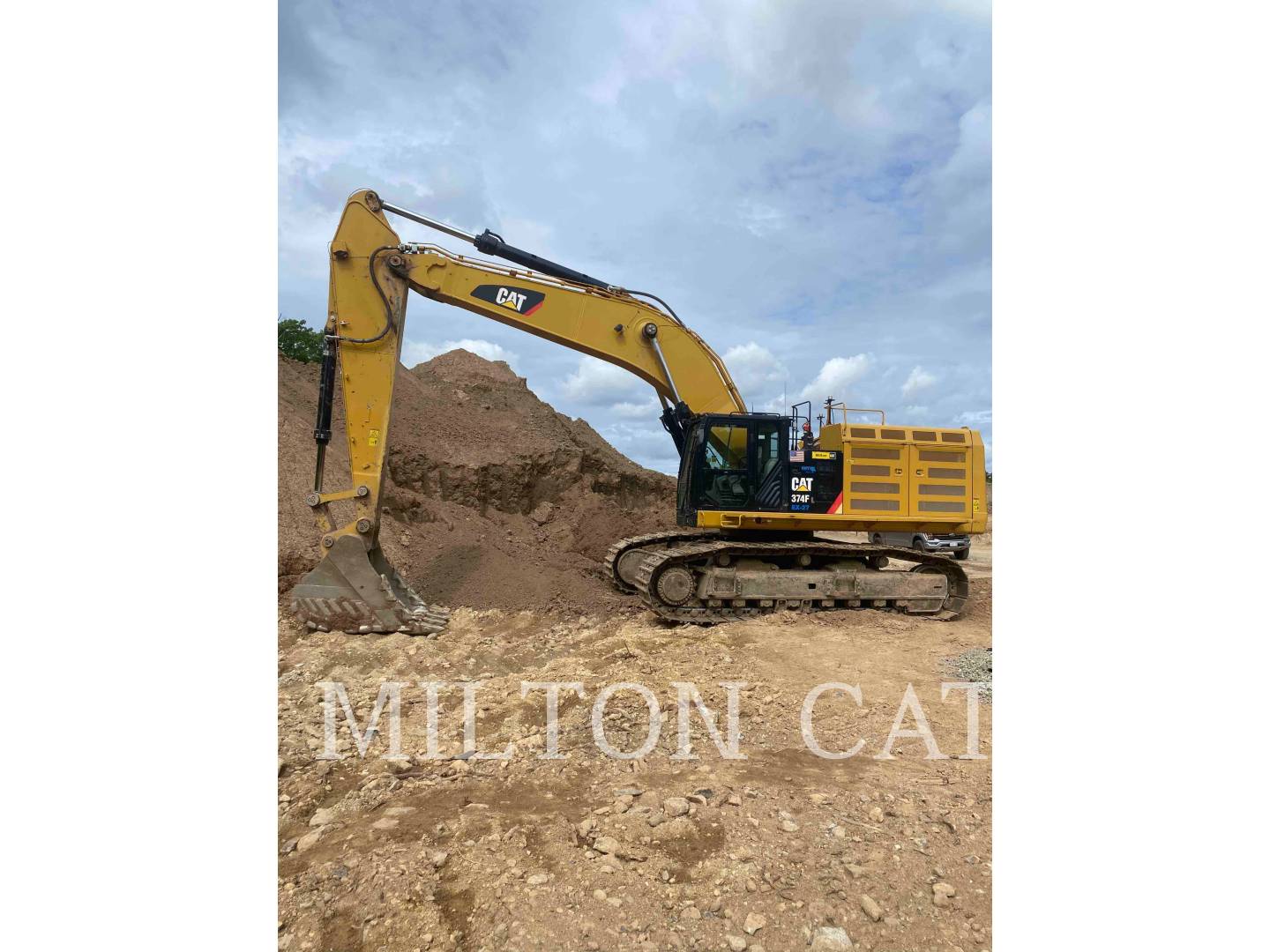 2017 Caterpillar 374FL Excavator