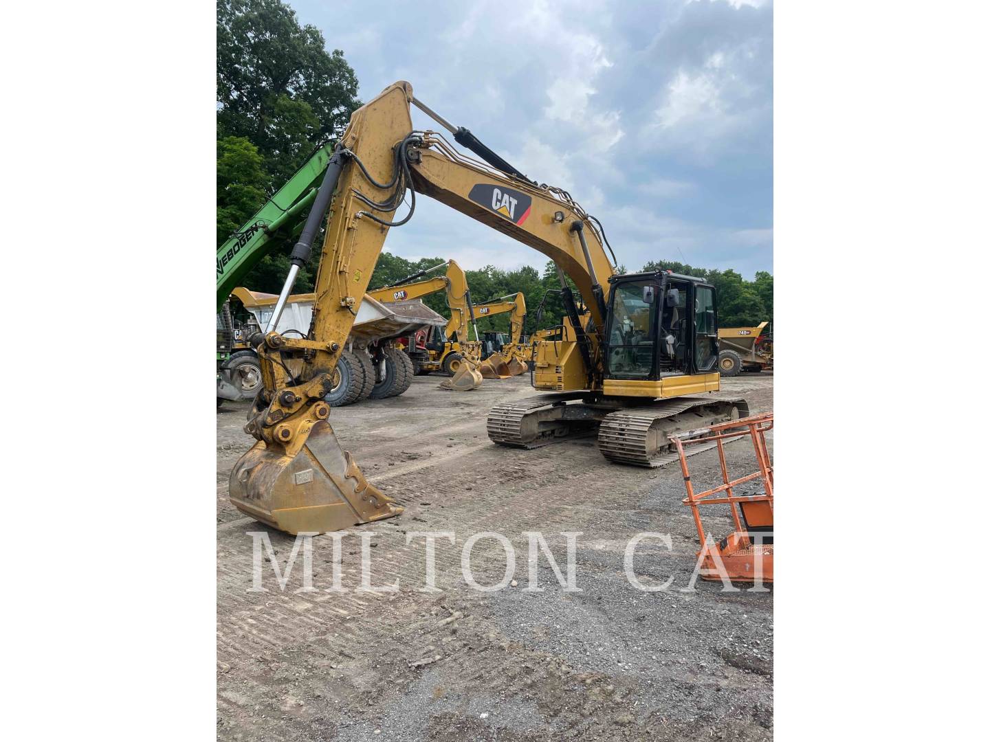 2017 Caterpillar 325FLCR Excavator