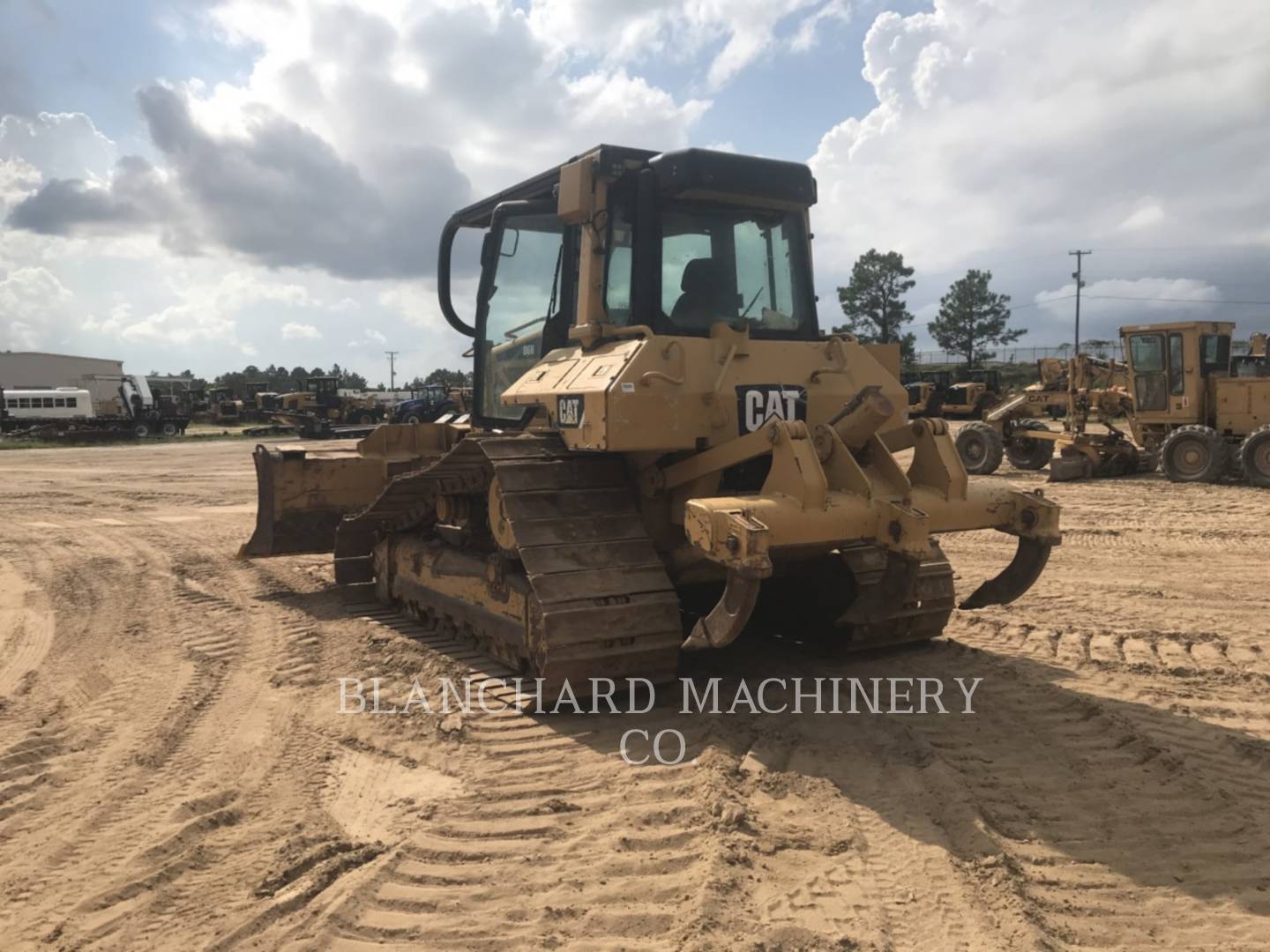 2011 Caterpillar D6NLGP Dozer