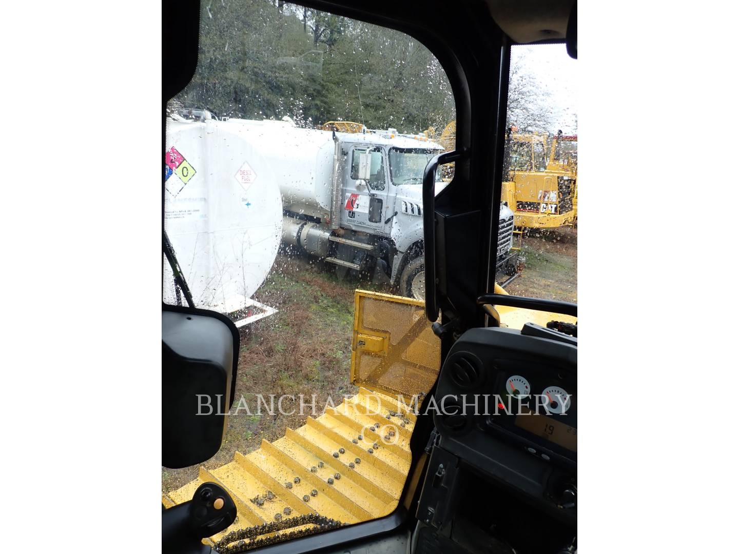 2011 Caterpillar D6K LGP Dozer