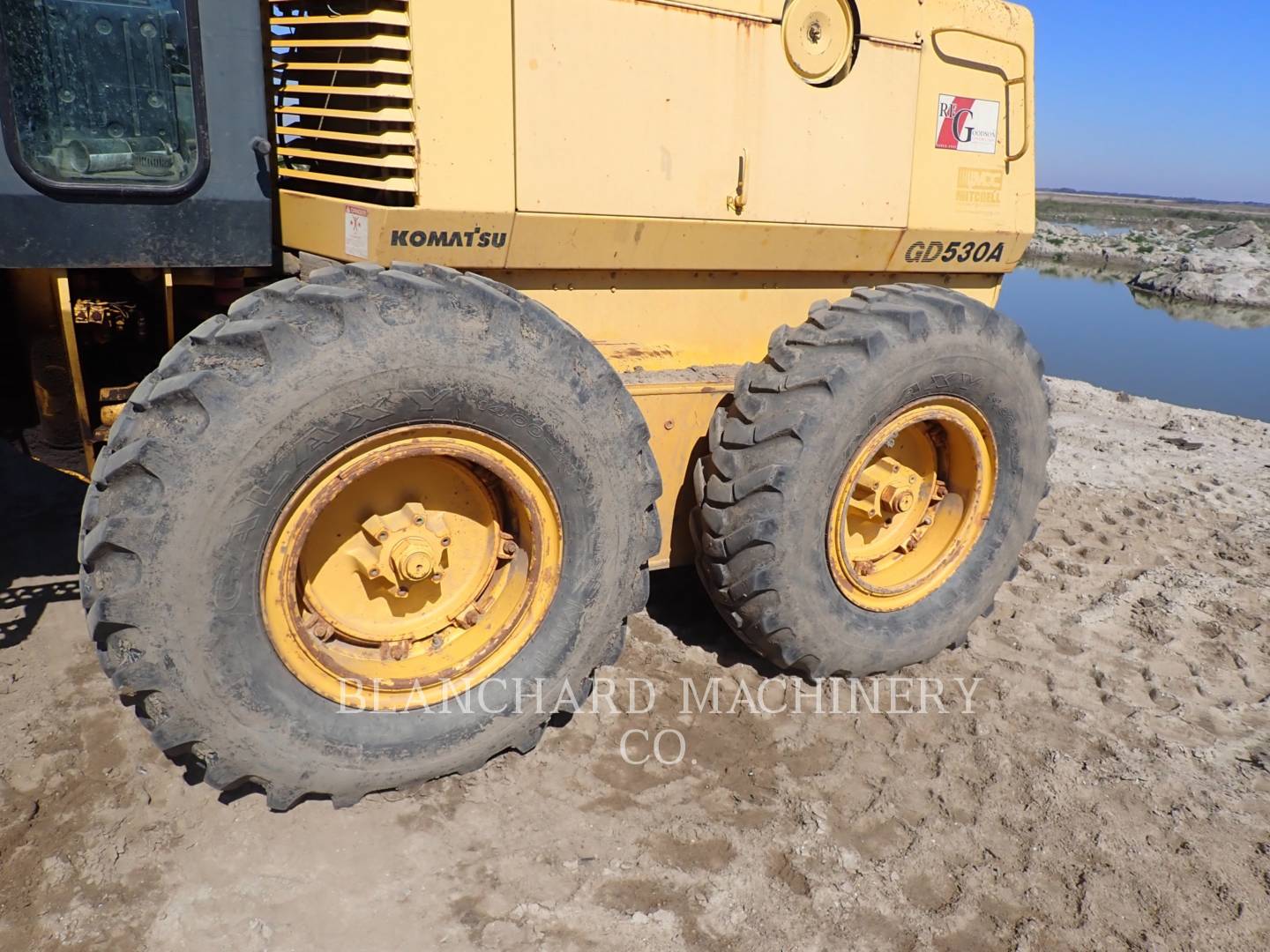 2000 Komatsu GD530A Grader - Road