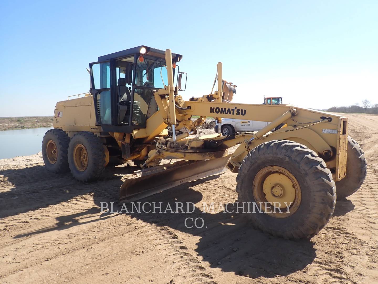 2000 Komatsu GD530A Grader - Road