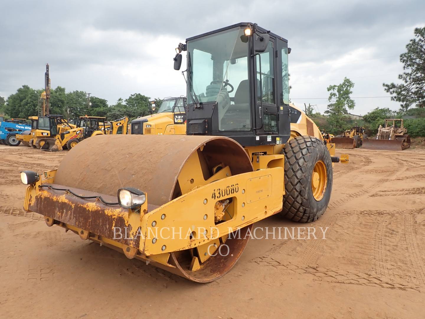 2011 Caterpillar CS56 Vibratory Single