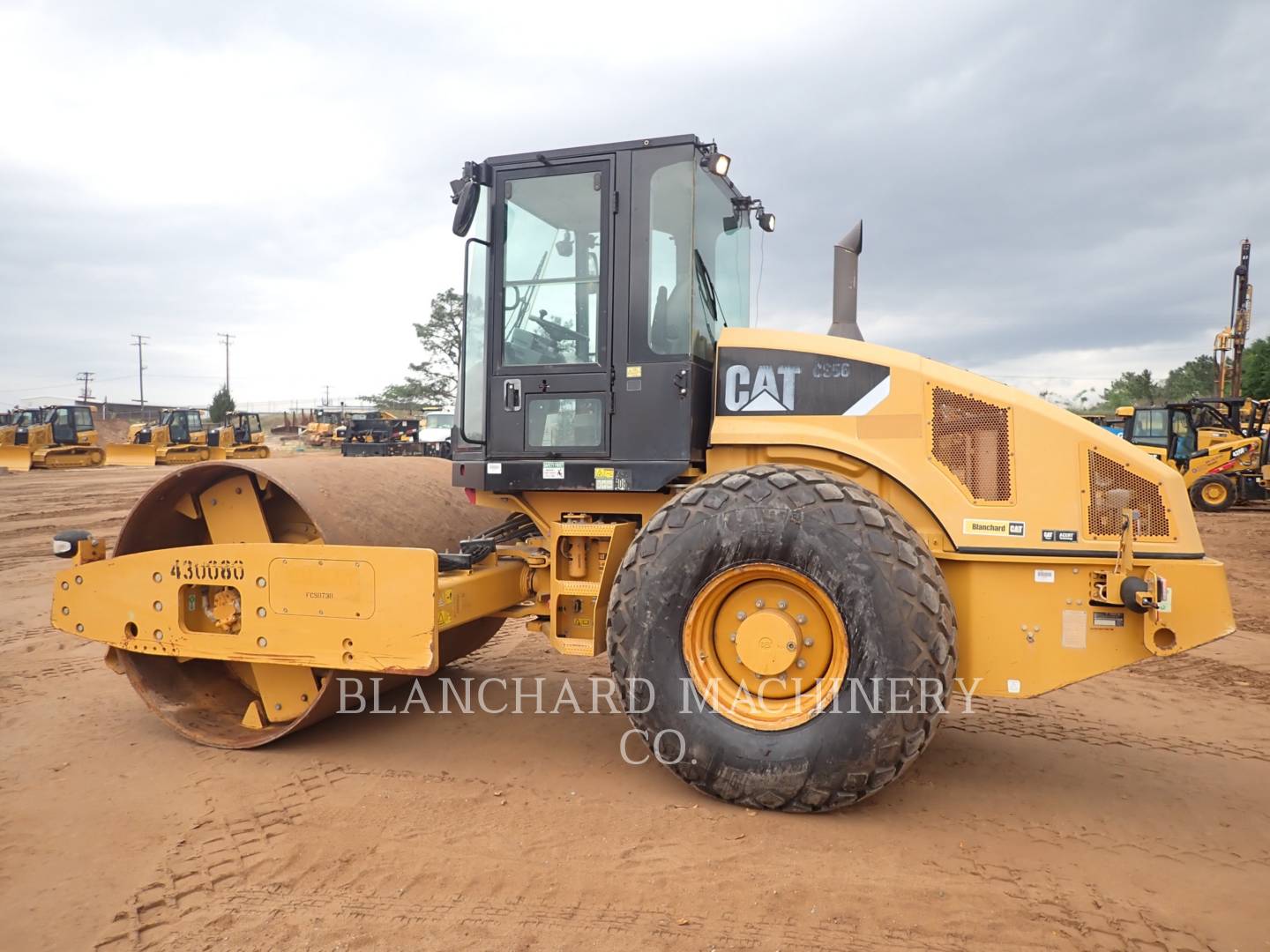 2011 Caterpillar CS56 Vibratory Single