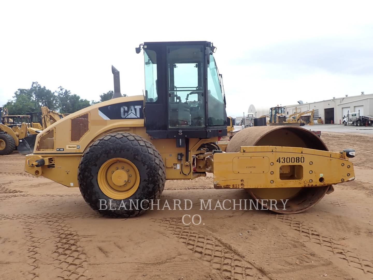 2011 Caterpillar CS56 Vibratory Single