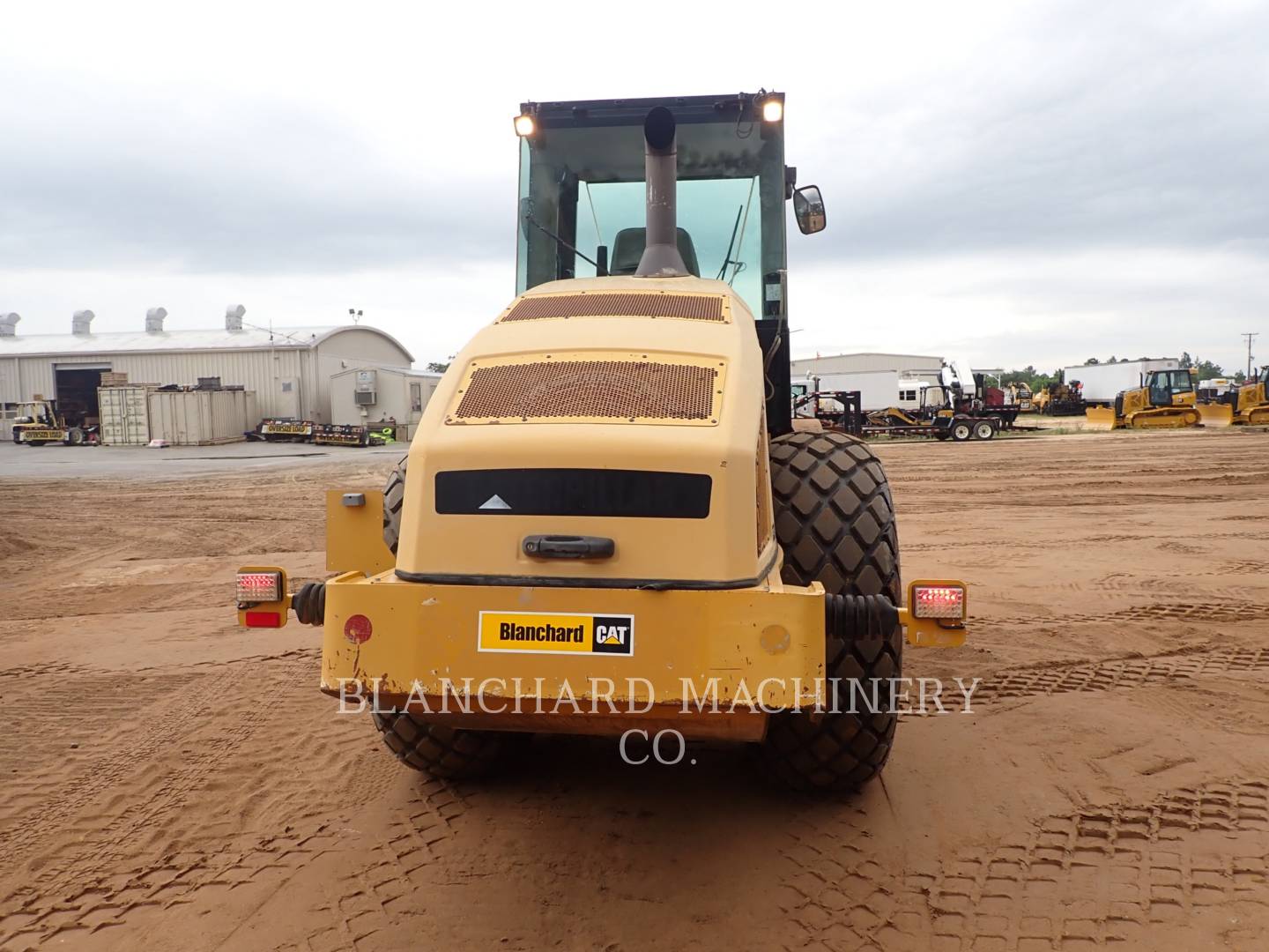 2011 Caterpillar CS56 Vibratory Single