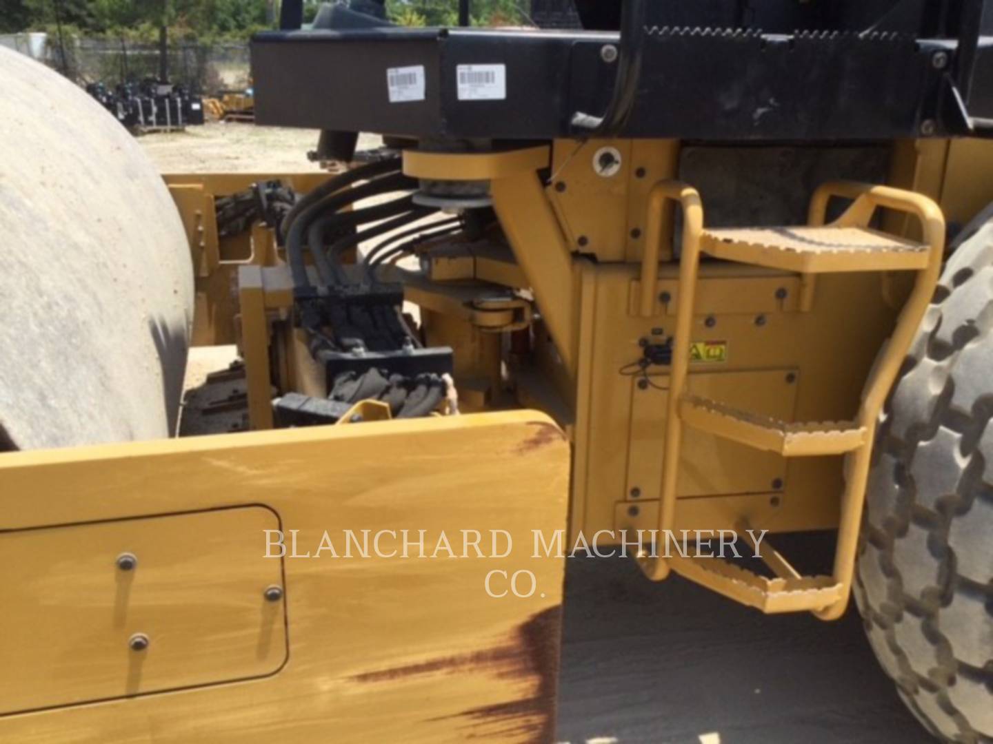 2015 Caterpillar CS56B Vibratory Single