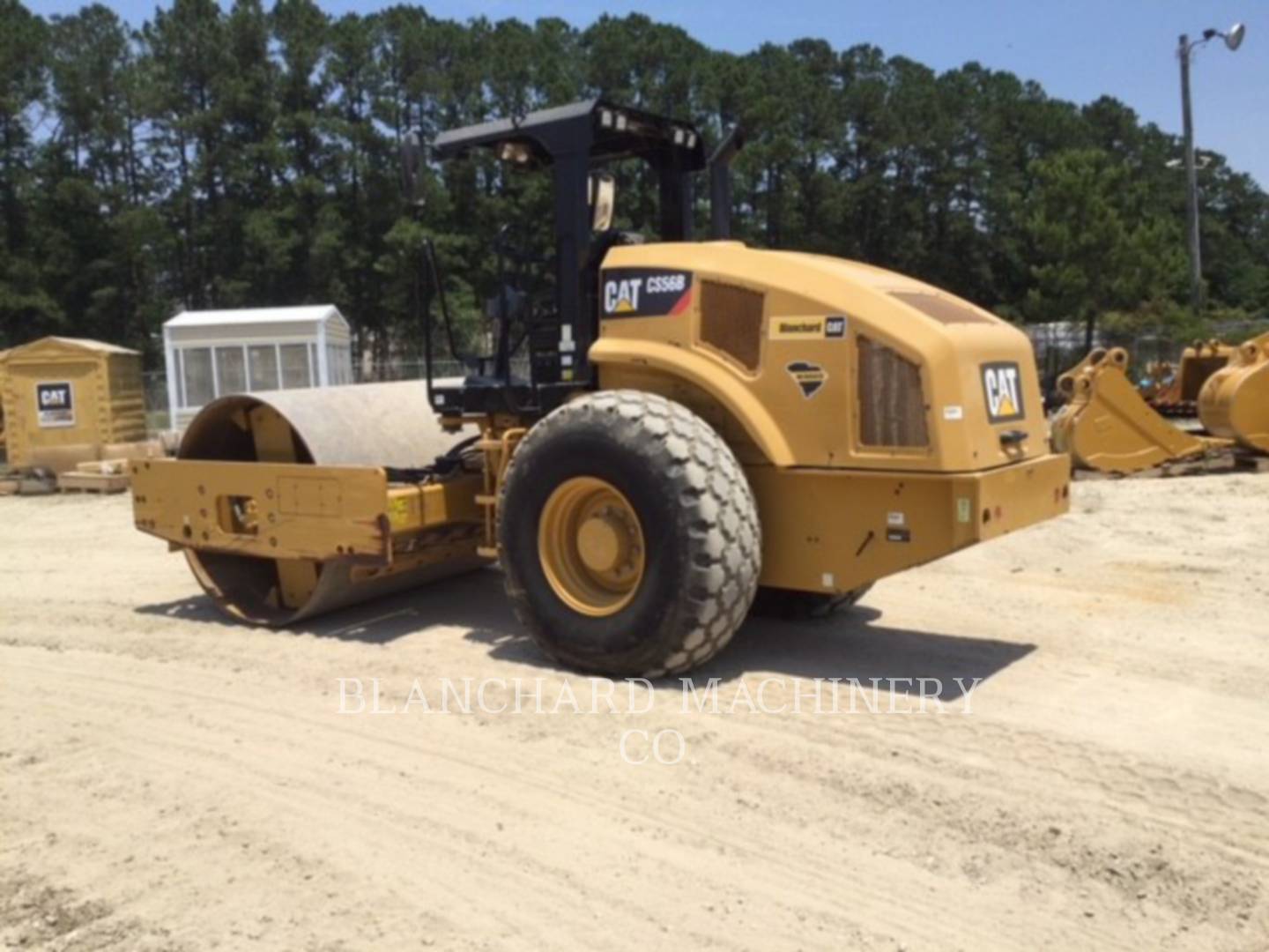 2015 Caterpillar CS56B Vibratory Single