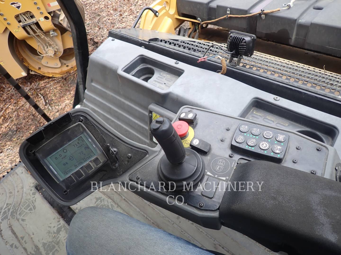 2019 Caterpillar CB13 Vibratory Double