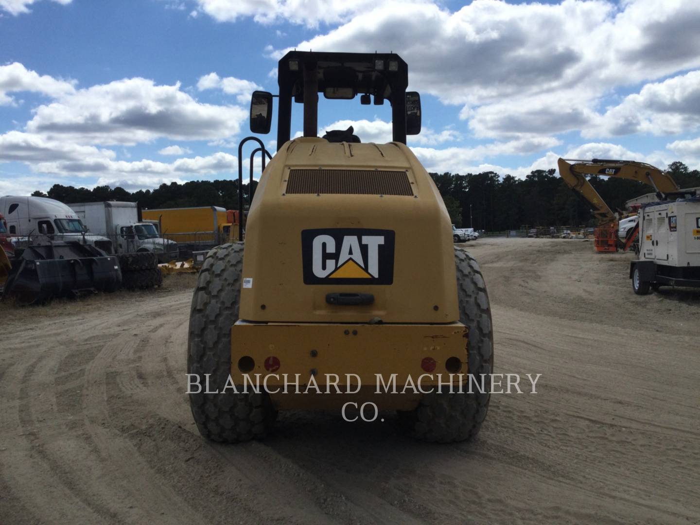 2016 Caterpillar CS54B Vibratory Single