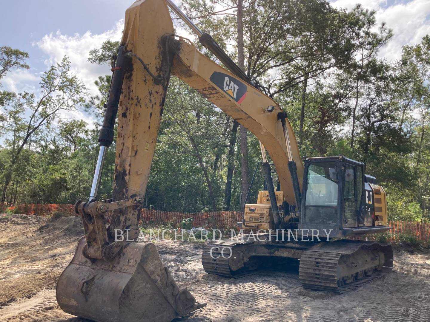 2015 Caterpillar 329FL Excavator