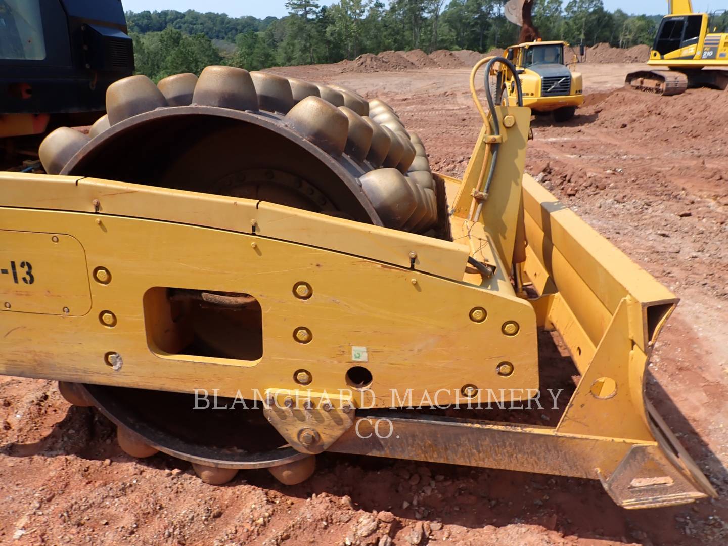 2011 Caterpillar CP56 Vibratory Single