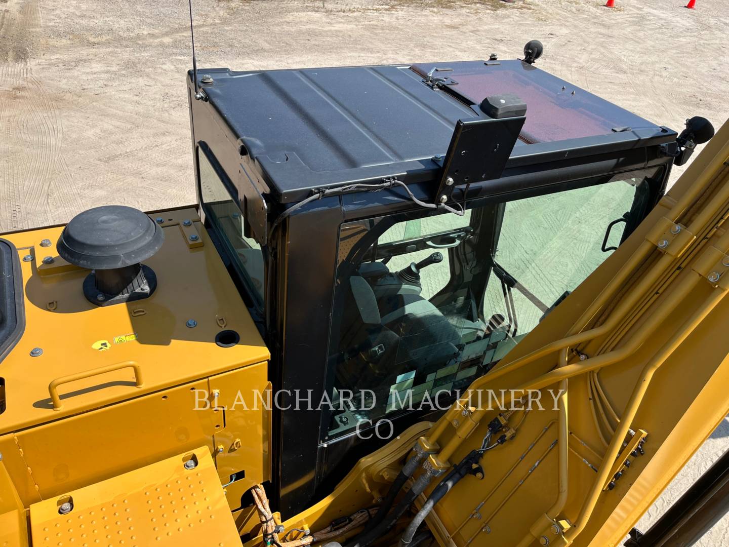 2017 Caterpillar 323FL Excavator