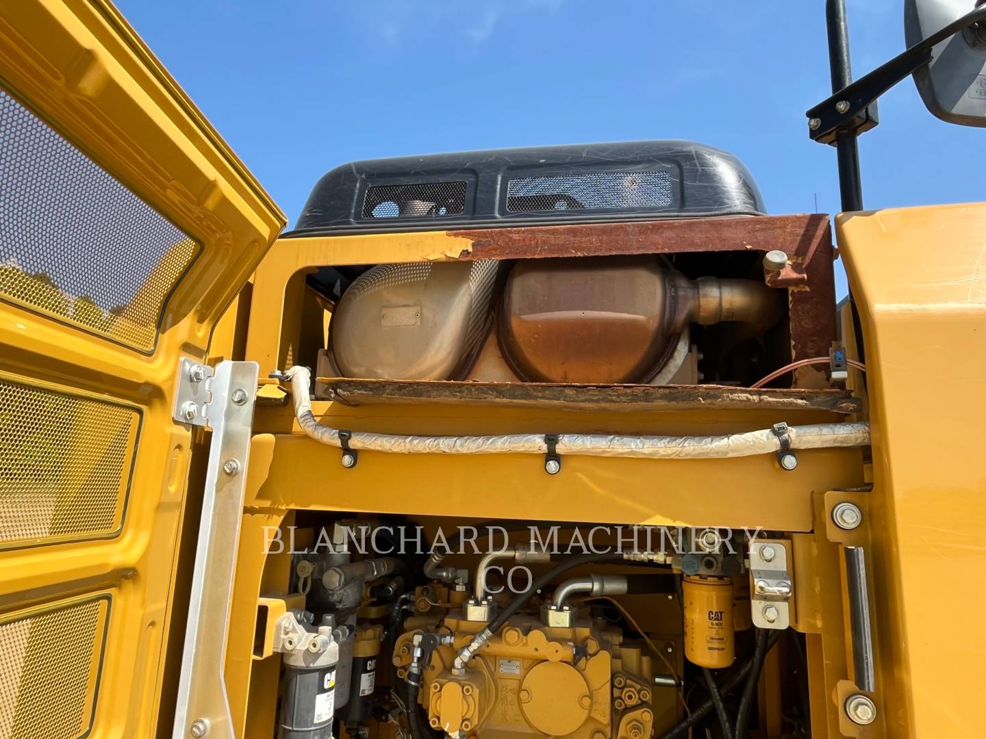 2017 Caterpillar 323FL Excavator