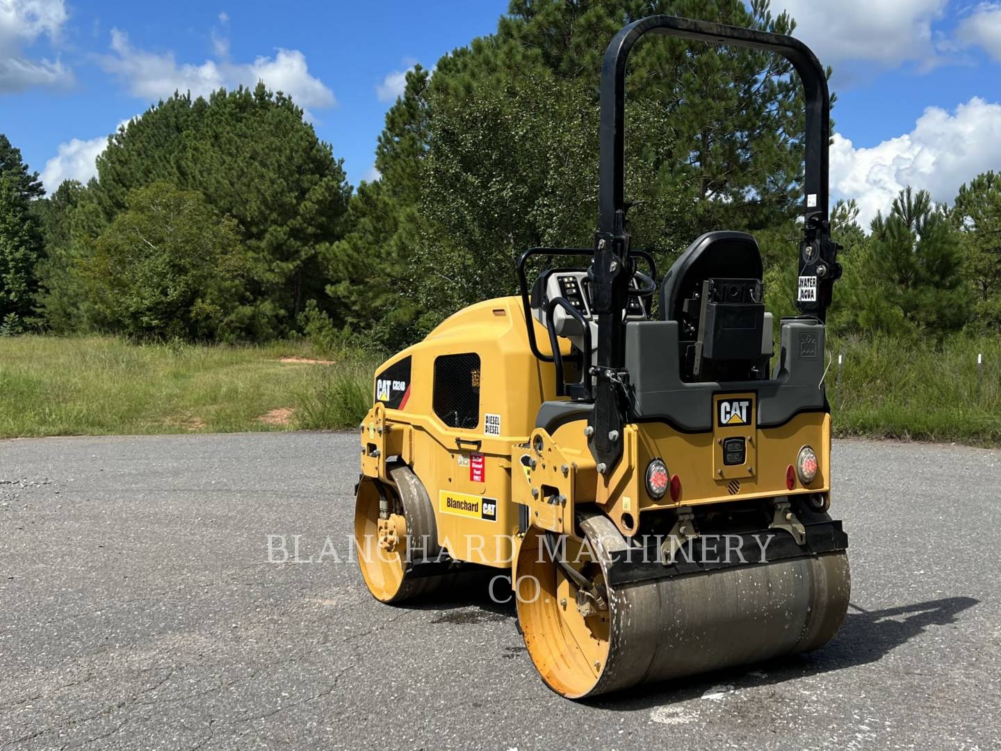 2018 Caterpillar CB24B Vibratory Double