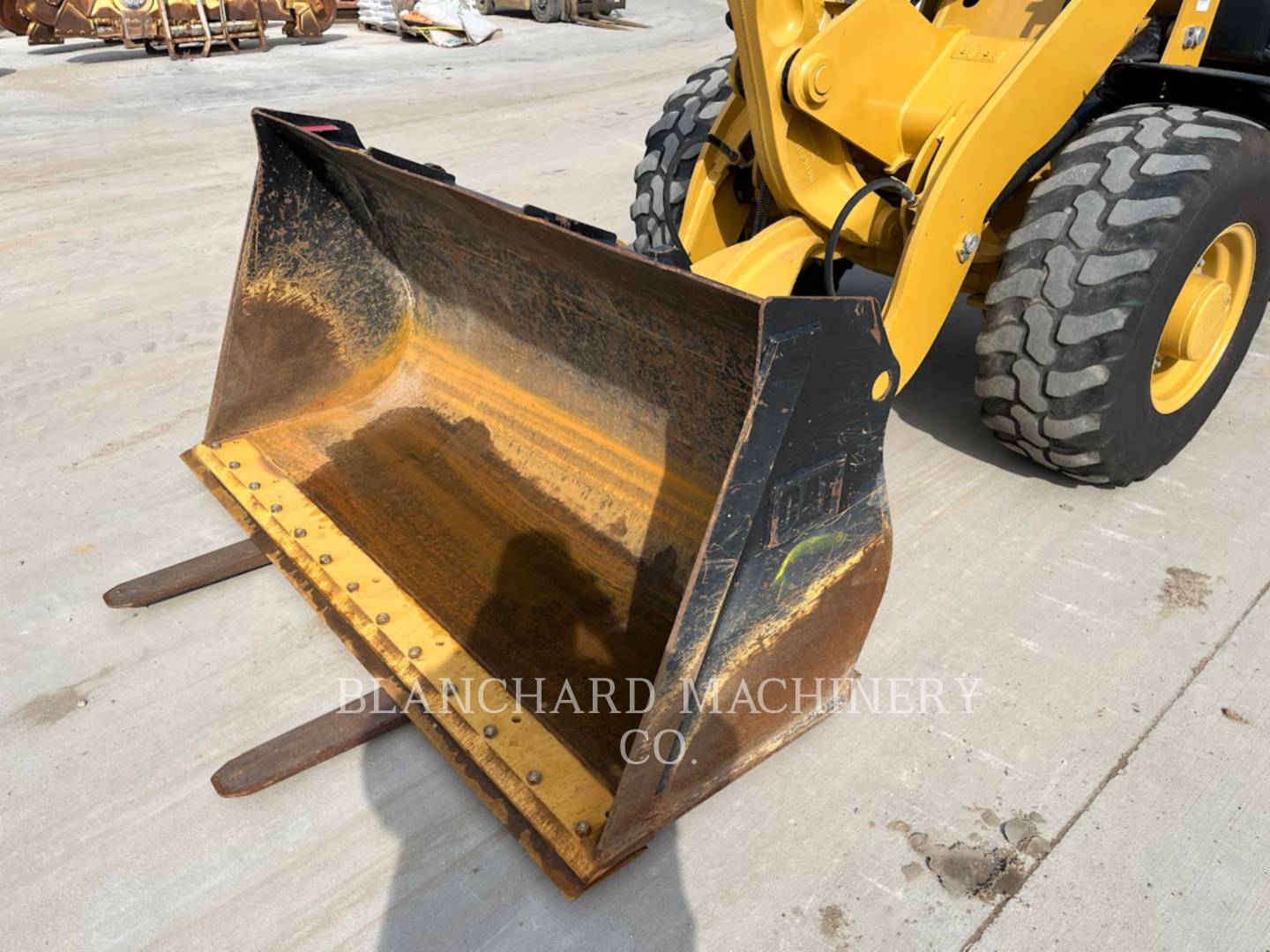 2017 Caterpillar 906M Wheel Loader