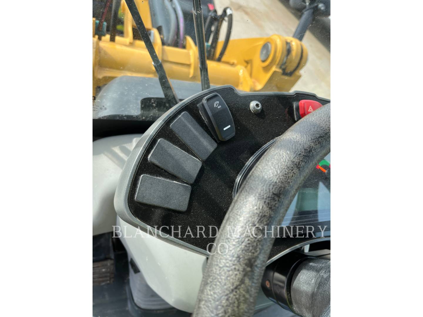 2017 Caterpillar 906M Wheel Loader