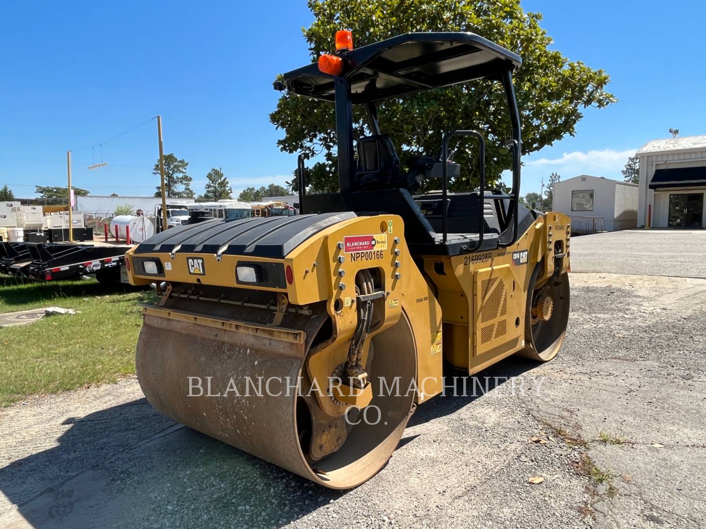 2019 Caterpillar CB10 Vibratory Double