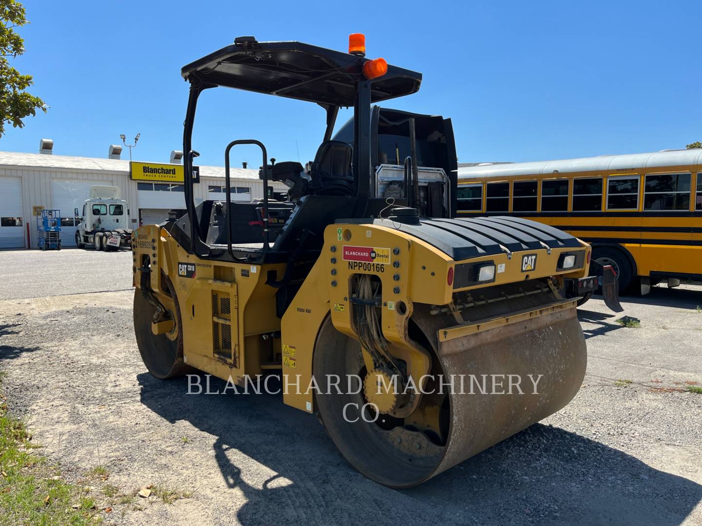 2019 Caterpillar CB10 Vibratory Double