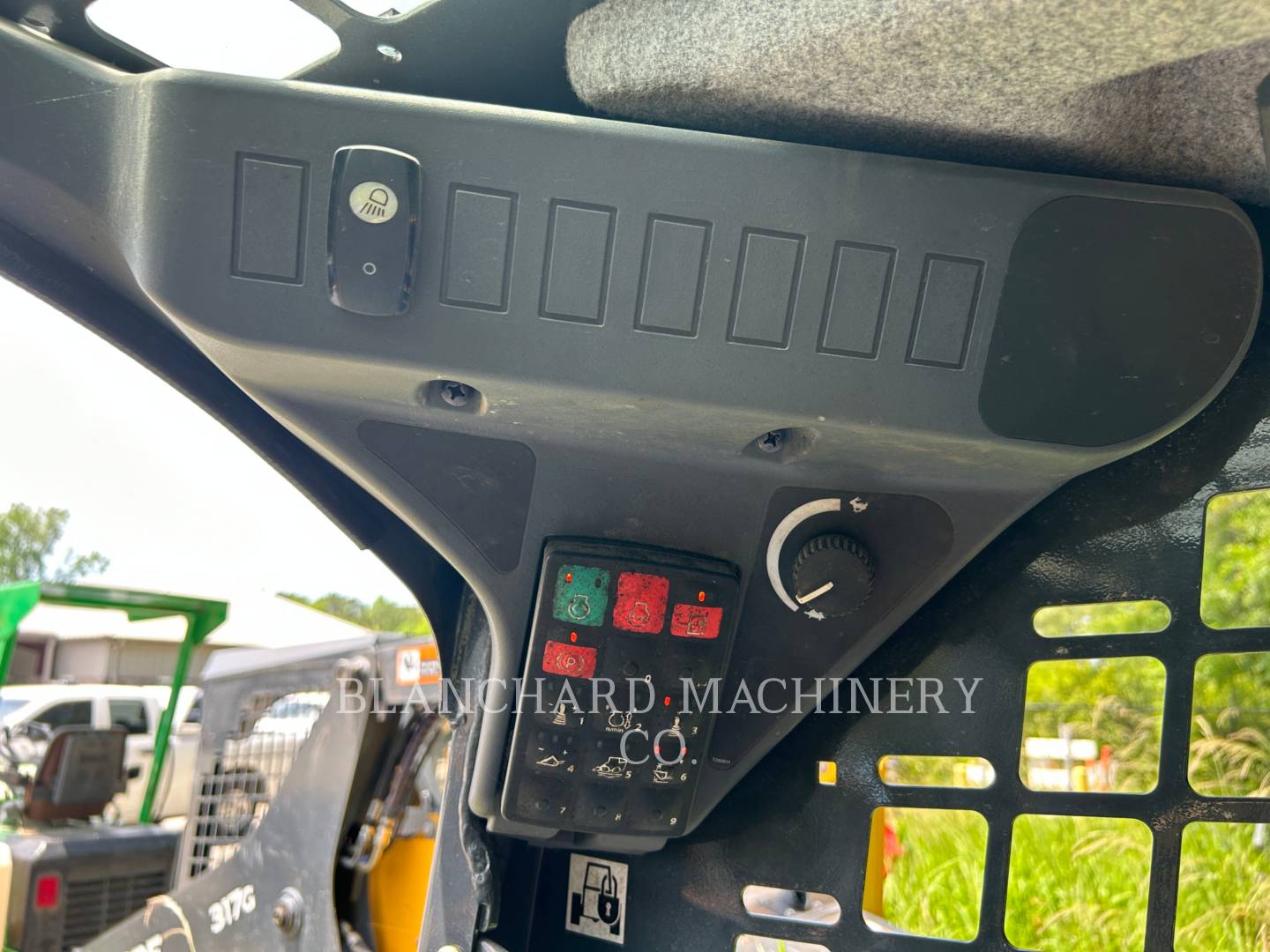 2022 John Deere 317G Misc