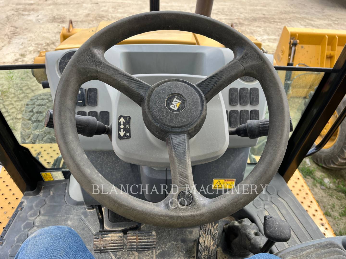 2018 Caterpillar 415F2ST Tractor Loader Backhoe