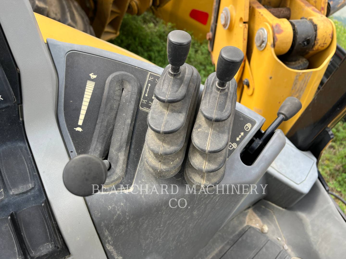 2018 Caterpillar 415F2ST Tractor Loader Backhoe