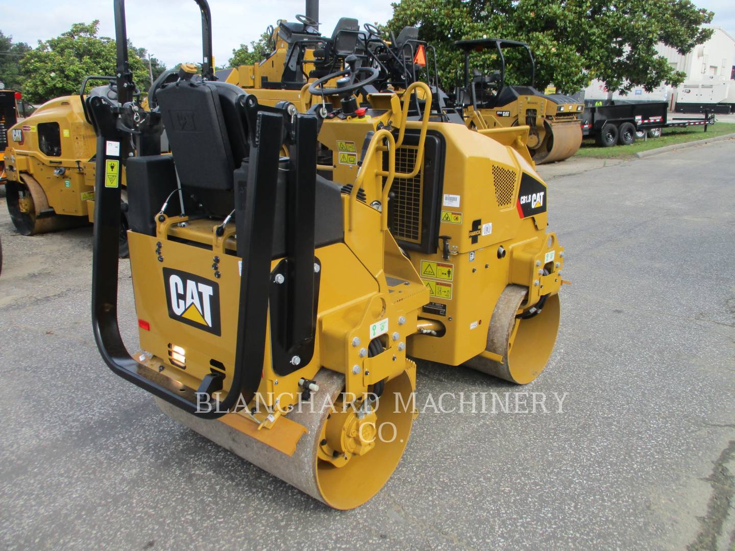 2021 Caterpillar CB1.8 Vibratory Double