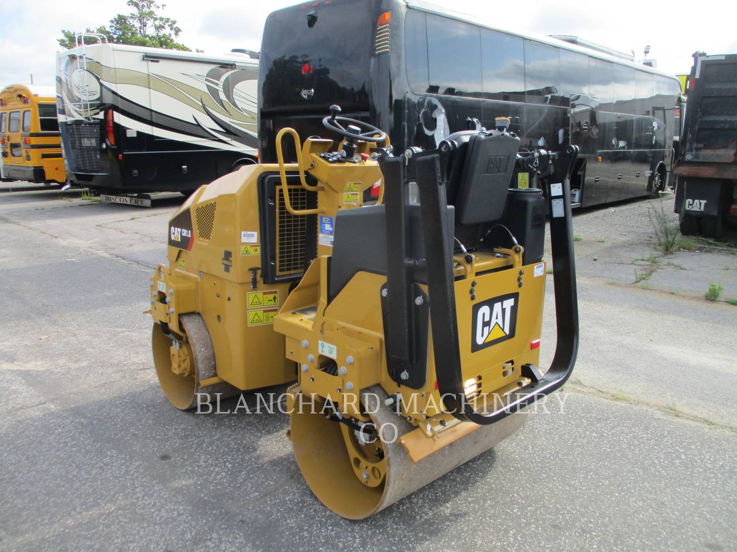 2021 Caterpillar CB1.8 Vibratory Double