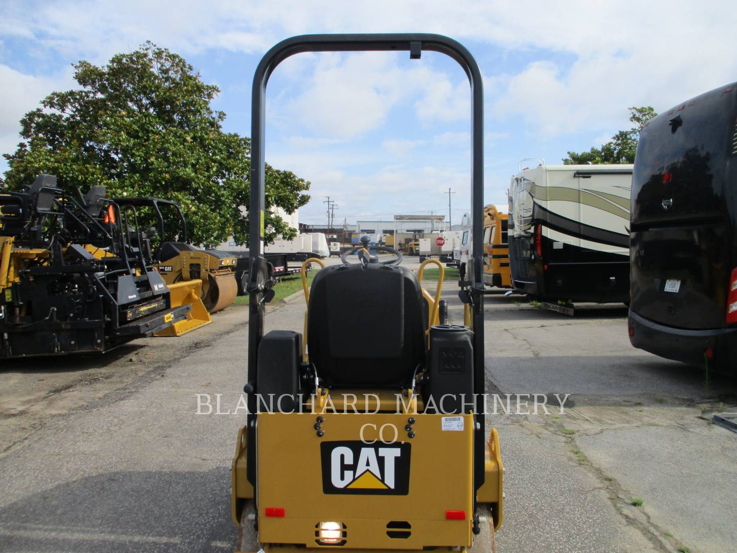 2021 Caterpillar CB1.8 Vibratory Double