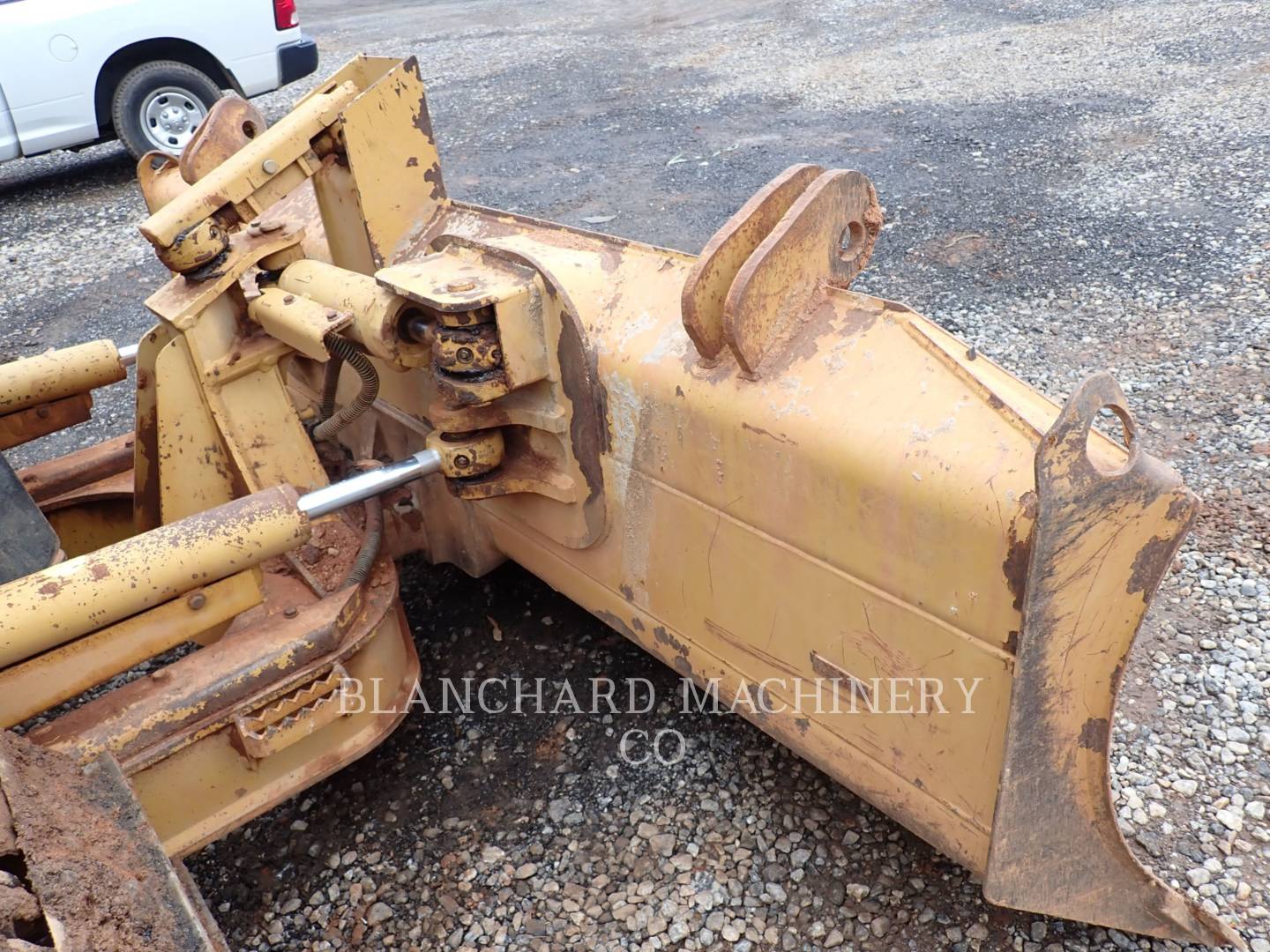 2010 Caterpillar D3KLGP Dozer