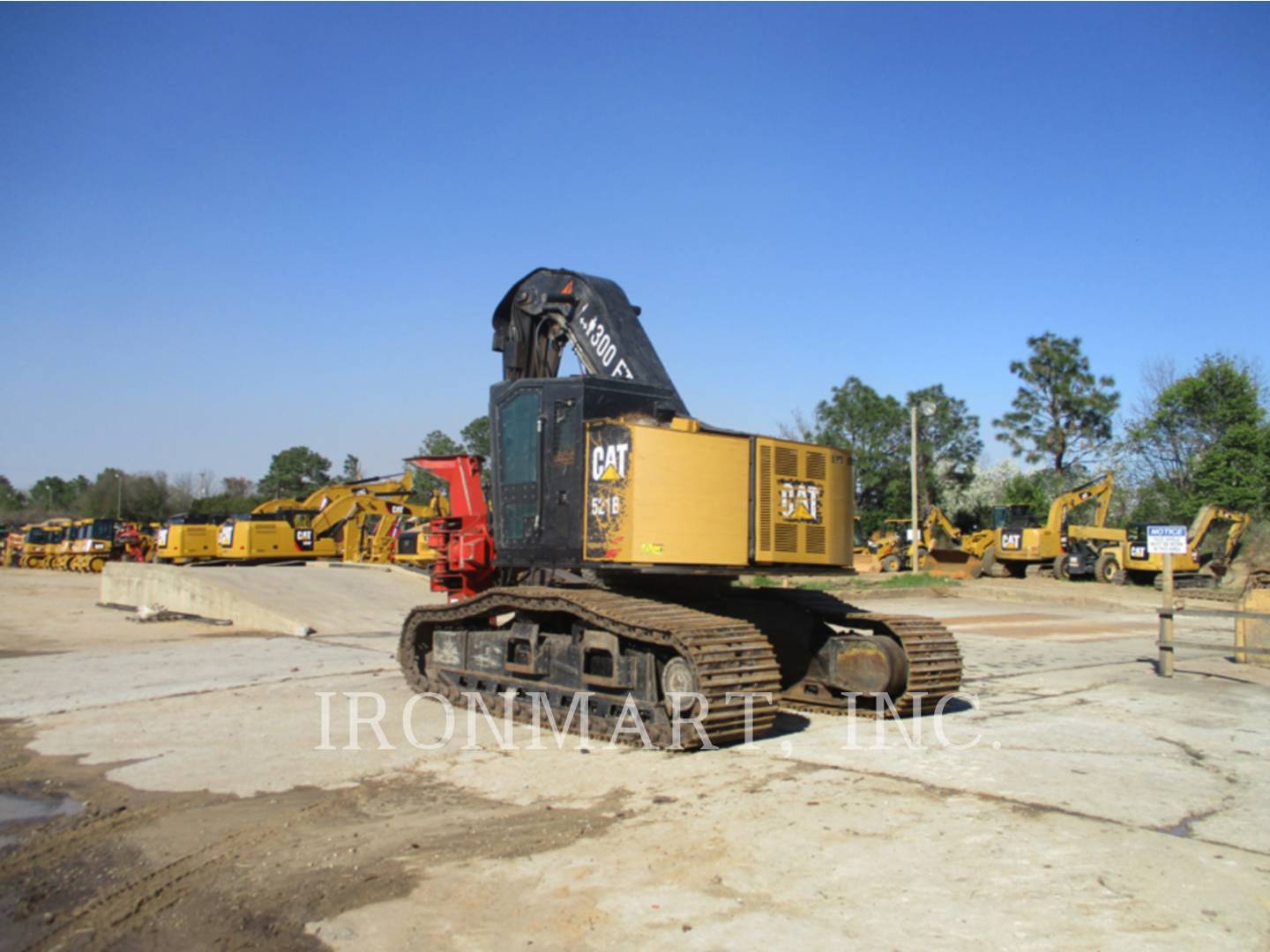 2015 Caterpillar 521B Feller Buncher