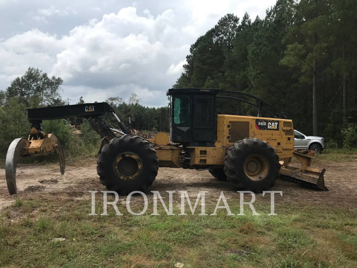 2017 Caterpillar 545D Skidder