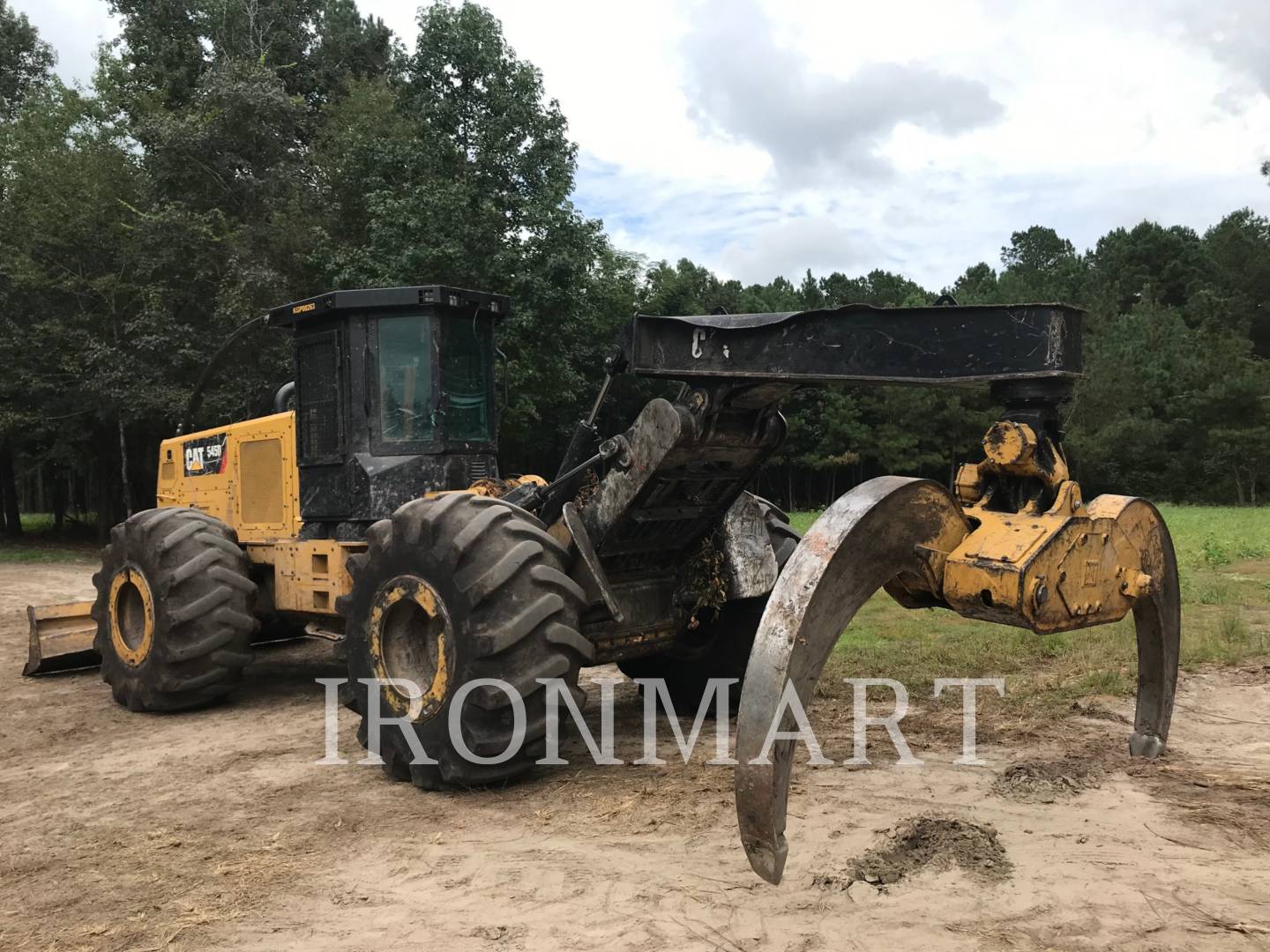 2017 Caterpillar 545D Skidder