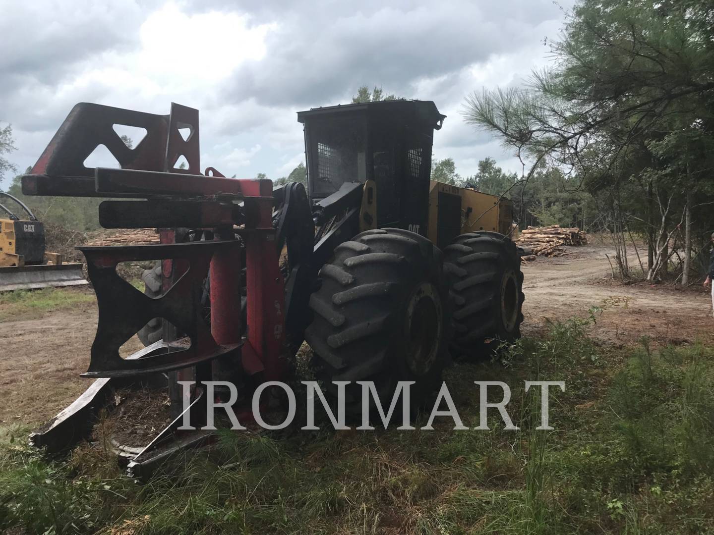 2017 Caterpillar 563D Feller Buncher