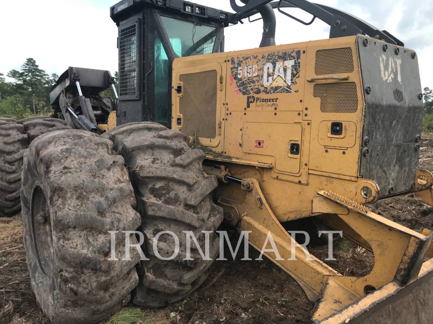 2015 Caterpillar 545D Skidder