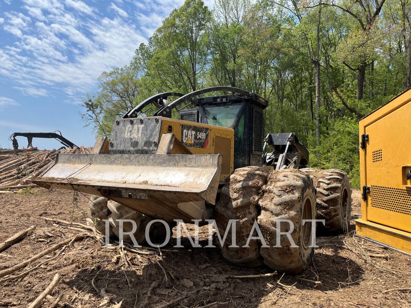 2017 Caterpillar 545D Skidder