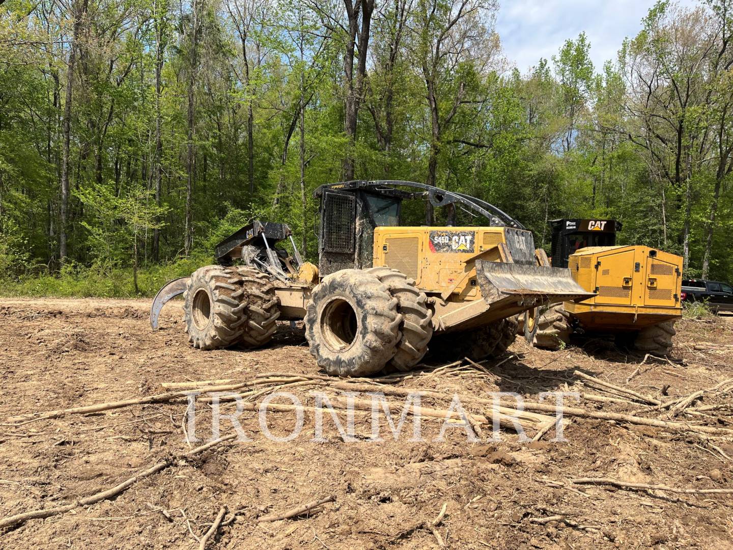 2017 Caterpillar 545D Skidder