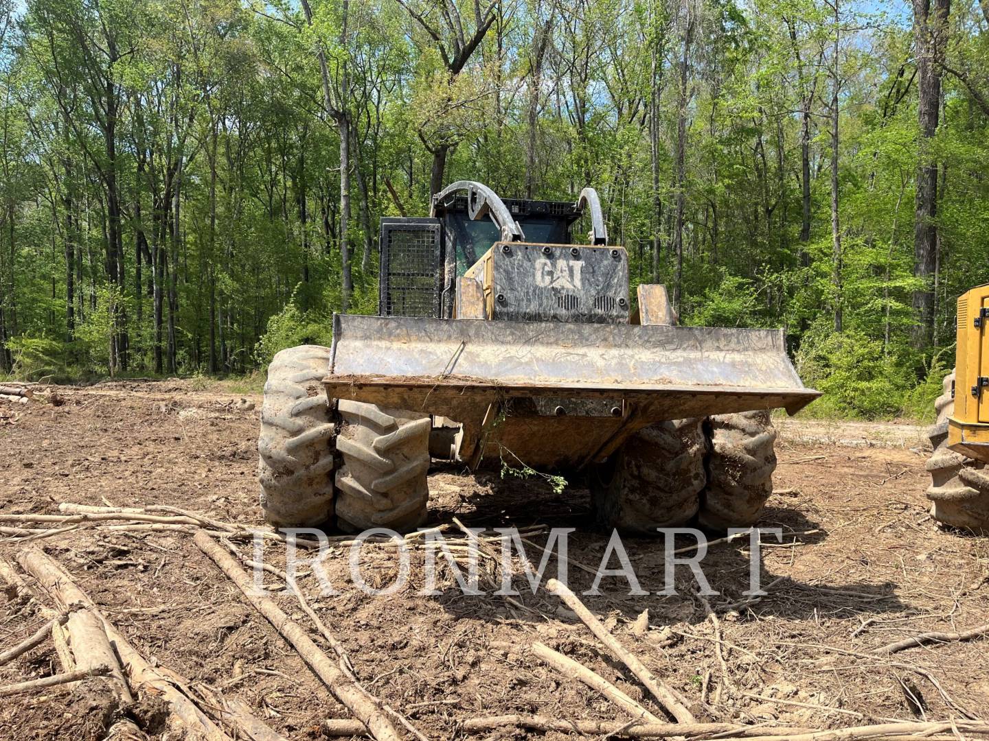 2017 Caterpillar 545D Skidder