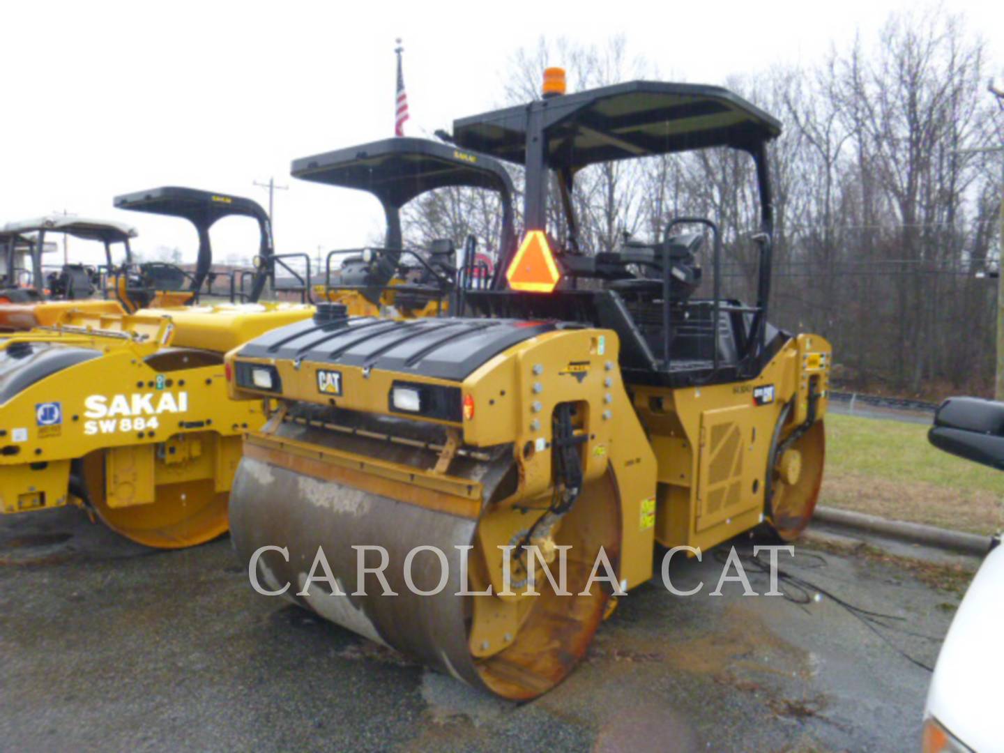 2018 Caterpillar CB10 Compactor